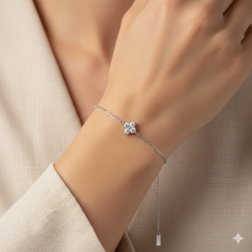 The "Aura Clover" Solitaire Bracelet