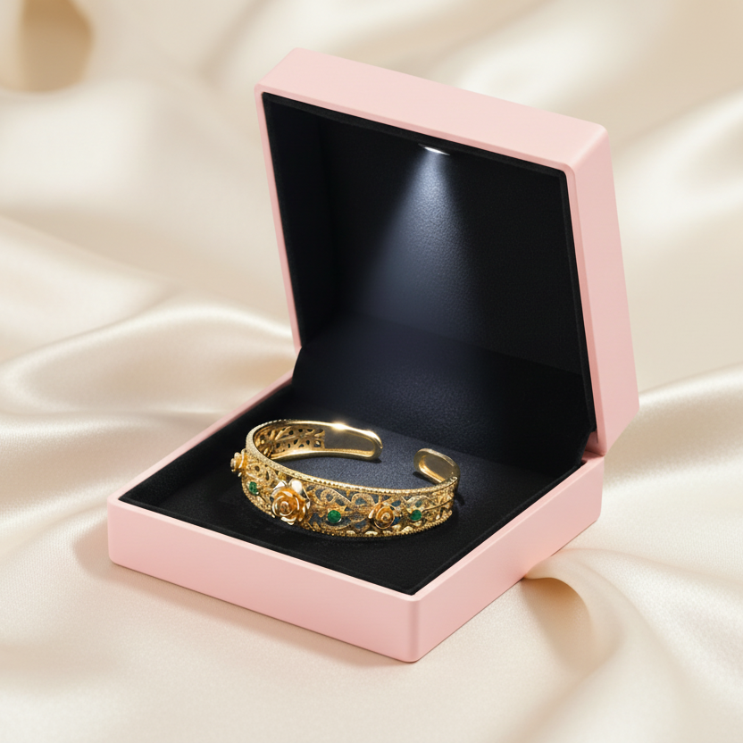 The Luminary Spotlight Presentation Box